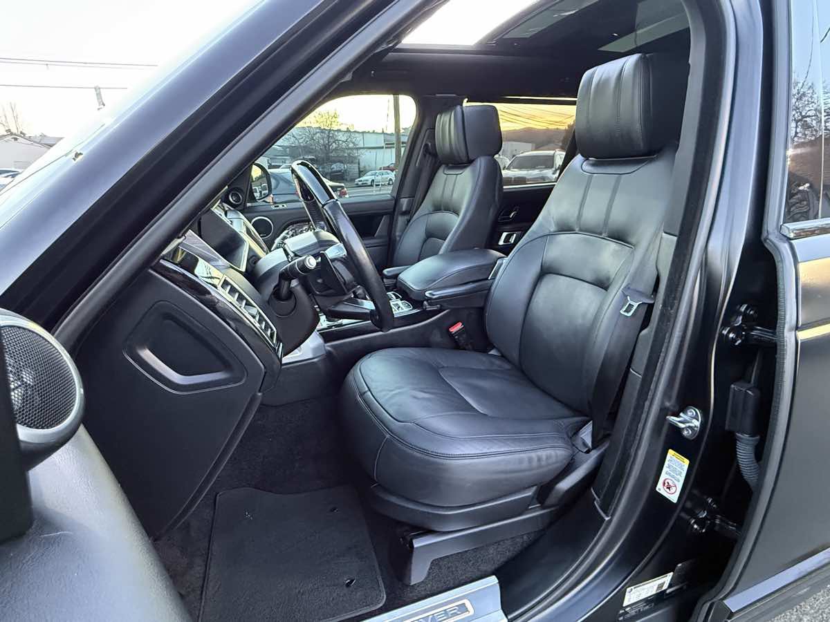 Used 2019 Land Rover Range Rover Long Wheelbase Supercharged image 3