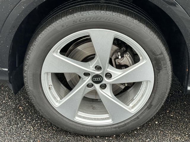 Certified 2025 Audi Q5 Premium w/ Premium Plus AWD/4WD image 10