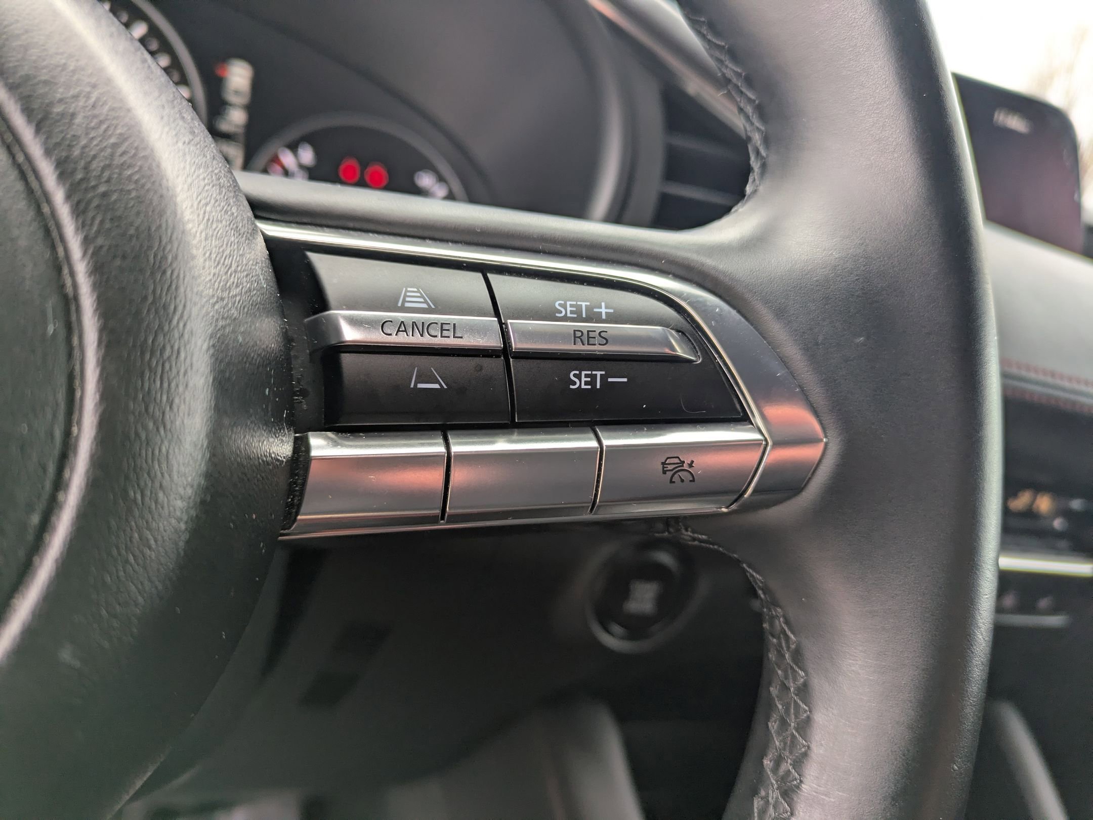 Used 2023 MAZDA MAZDA3 s image 17