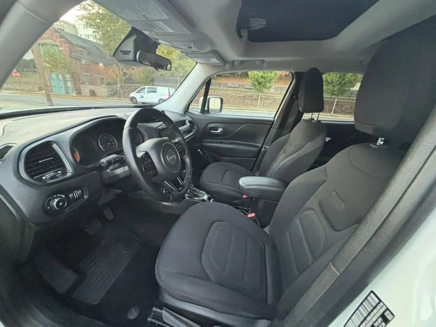 Used 2017 Jeep Renegade Altitude image 16