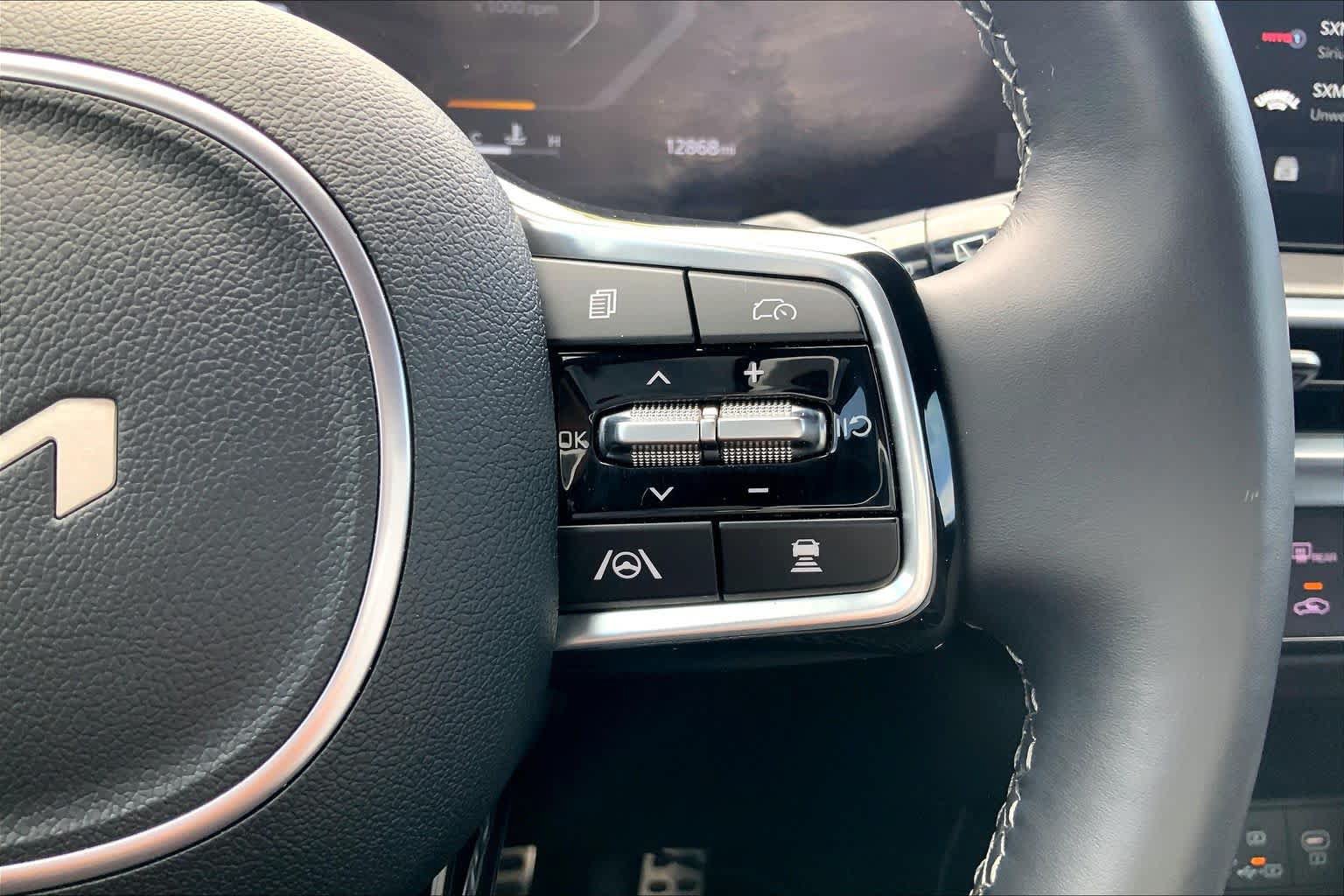 Certified 2024 Kia Sorento SX Prestige AWD/4WD image 25