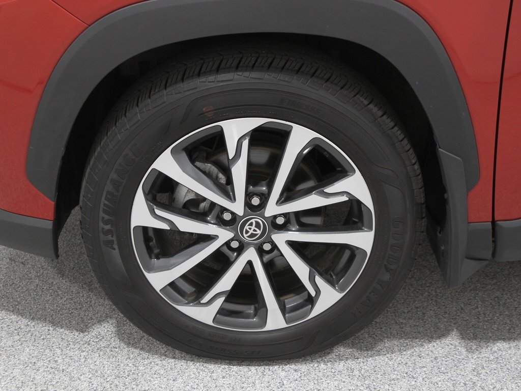 Used 2022 Toyota Corolla Cross XLE image 17