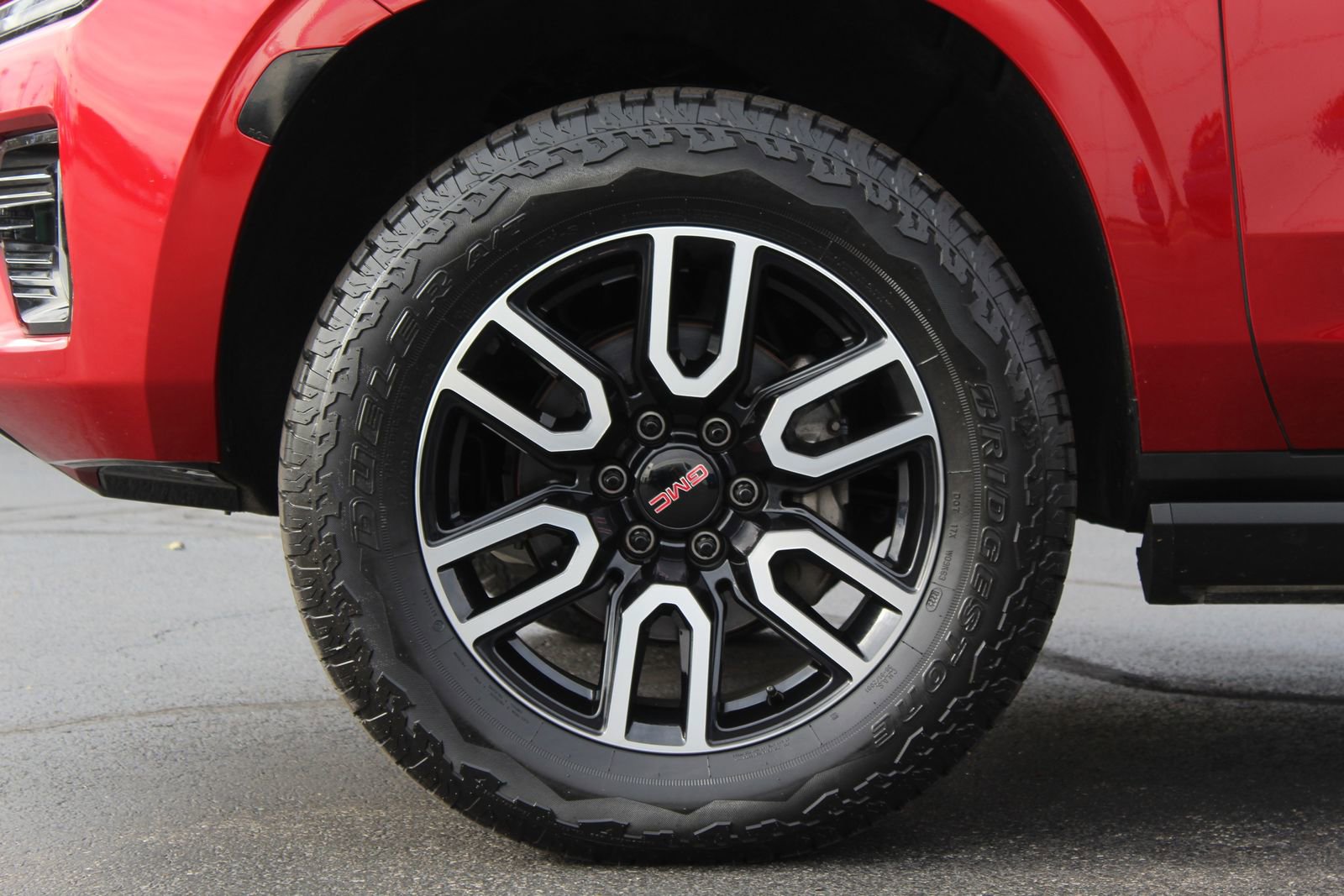 Used 2021 GMC Yukon AT4 w/ AT4 Premium Package image 25