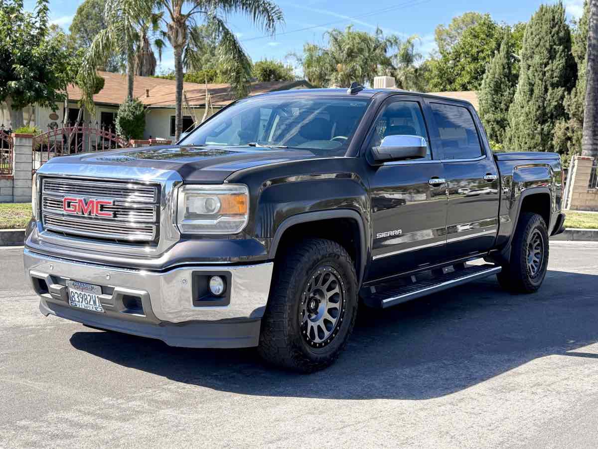 Used 2015 GMC Sierra 1500 SLT w/ SLT Crew Cab Value Package image 3