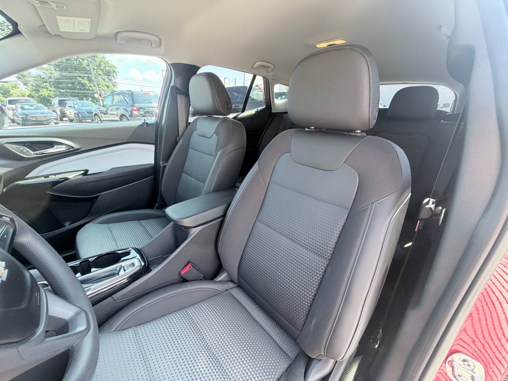Used 2026 Chevrolet Trax LT FWD image 21