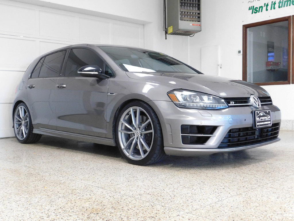 Used 2017 Volkswagen Golf 4-Door AWD/4WD image 3