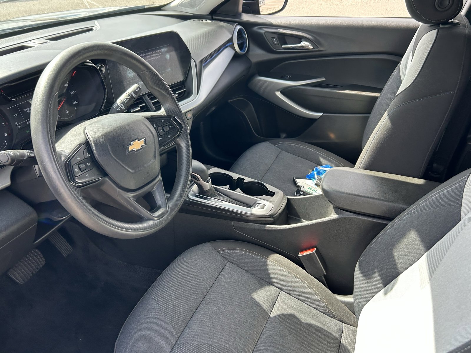 Used 2024 Chevrolet Trax LS w/ LS Convenience Package image 9