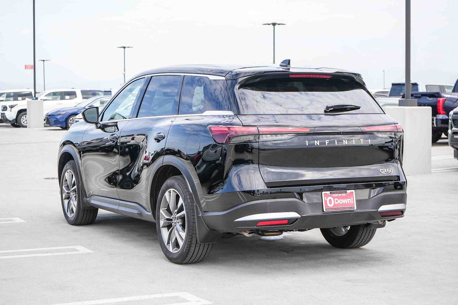 Used 2026 INFINITI QX60 Pure w/ Cargo Package FWD image 8