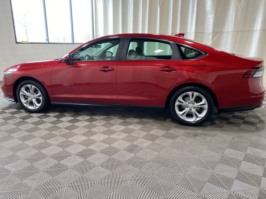 Certified 2023 Honda Accord LX image 5