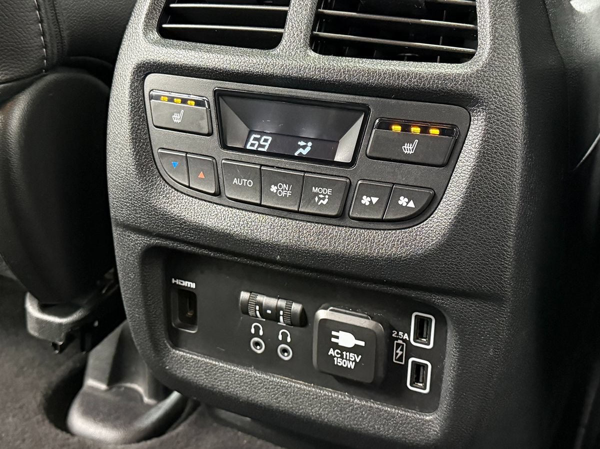 Used 2022 Honda Pilot Touring image 28