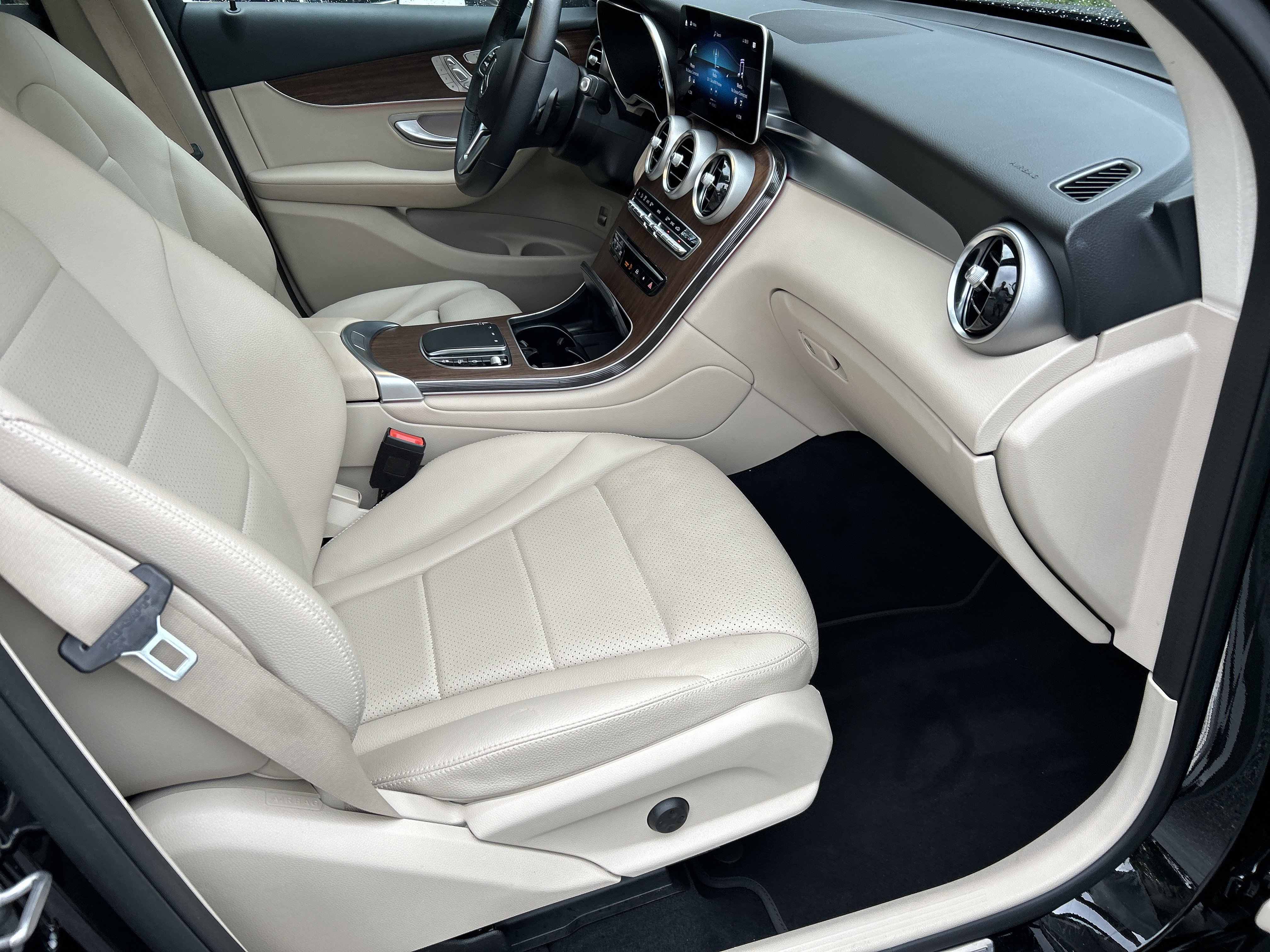 Certified 2022 Mercedes-Benz GLC 300 image 51