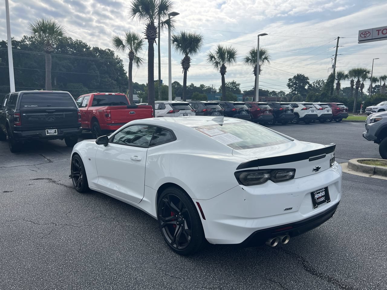 Used 2021 Chevrolet Camaro SS RWD image 8