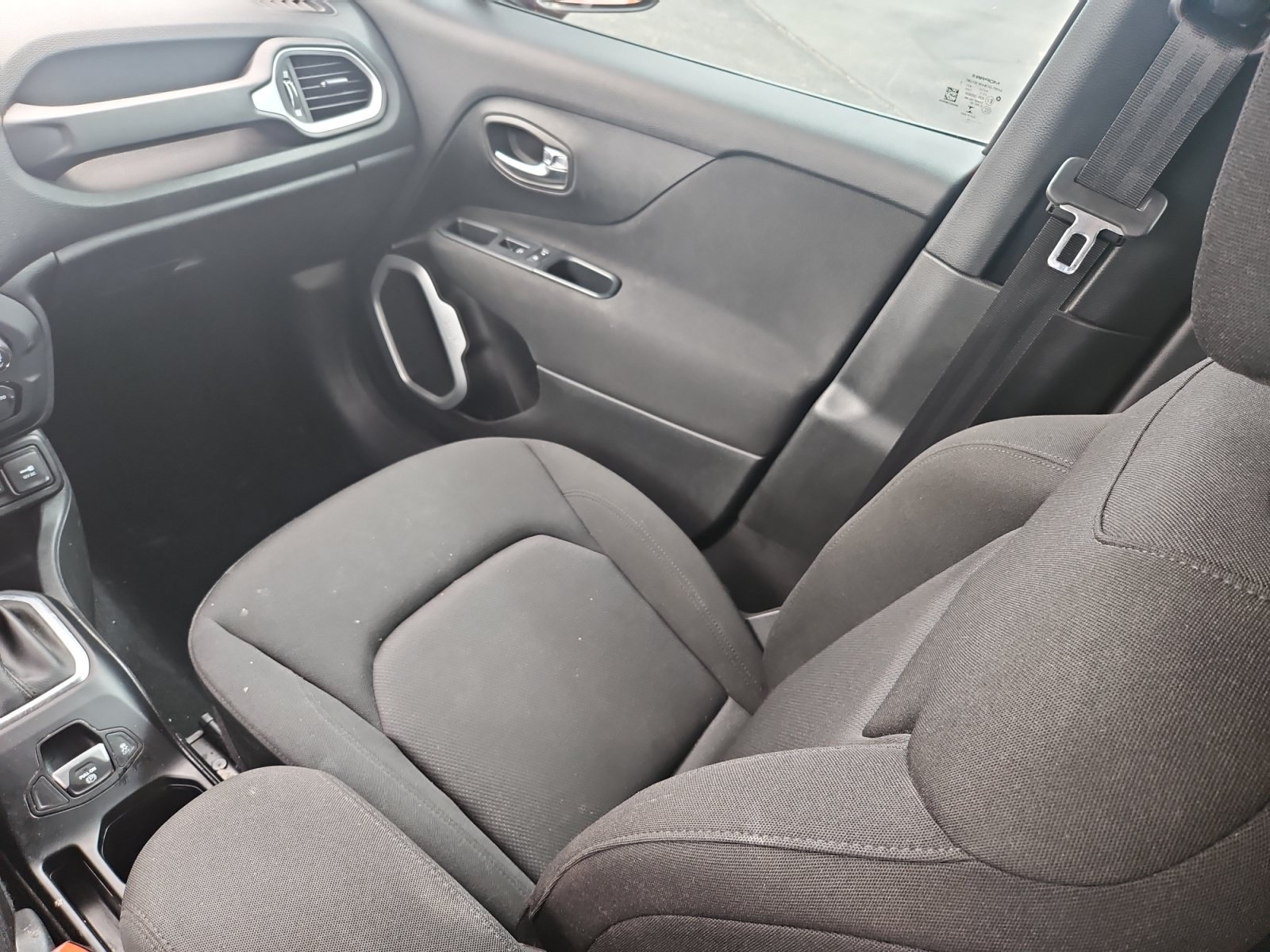 Used 2018 Jeep Renegade Sport w/ Power & Air Group FWD image 12