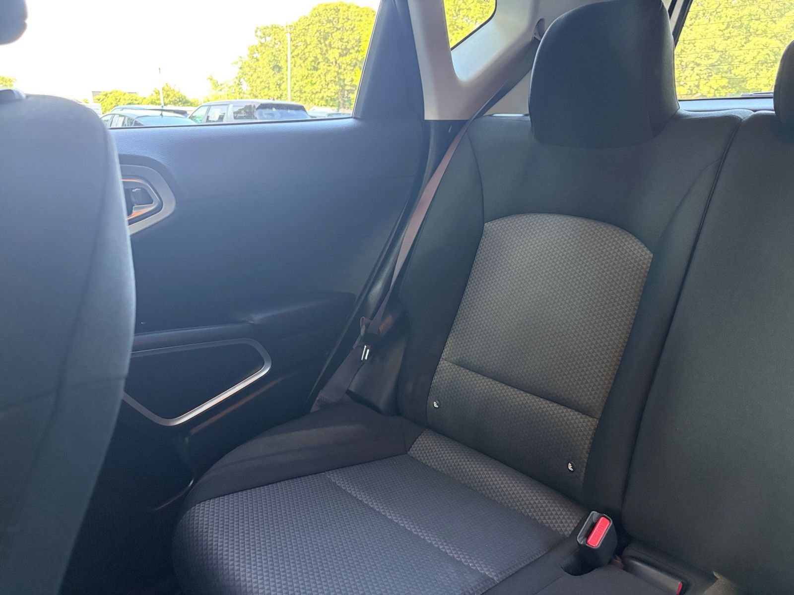 Used 2025 Kia Soul LX w/ LX Technology Package FWD image 37
