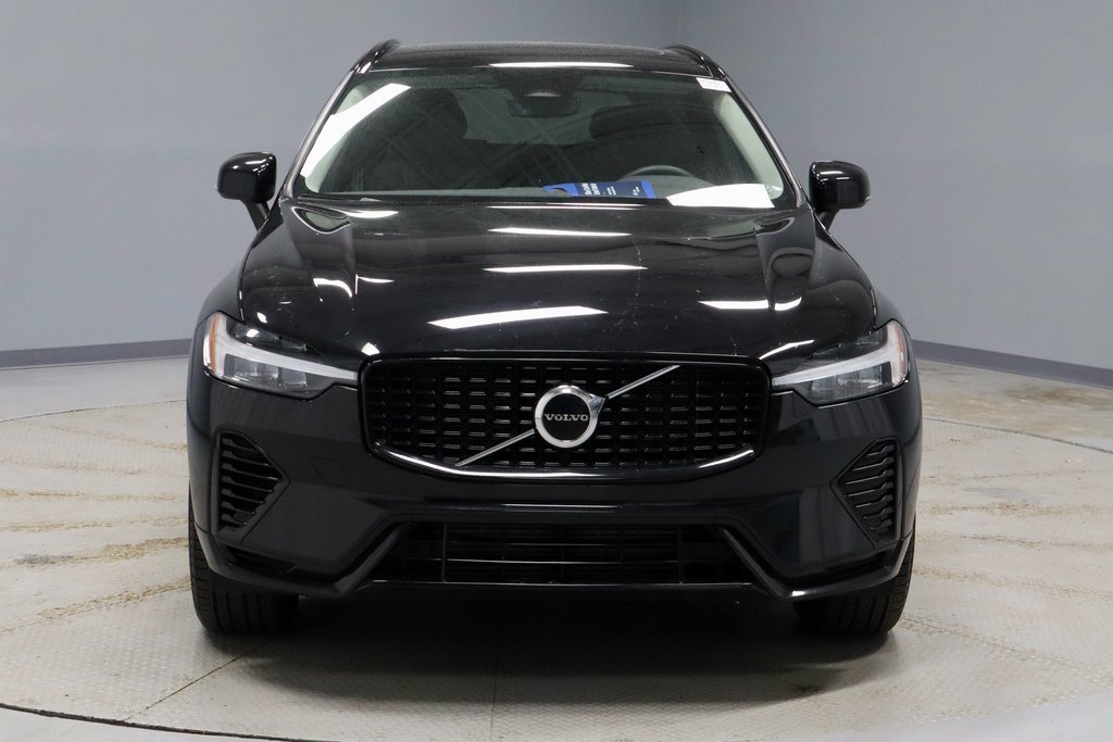 Used 2024 Volvo XC60 T8 Core image 5