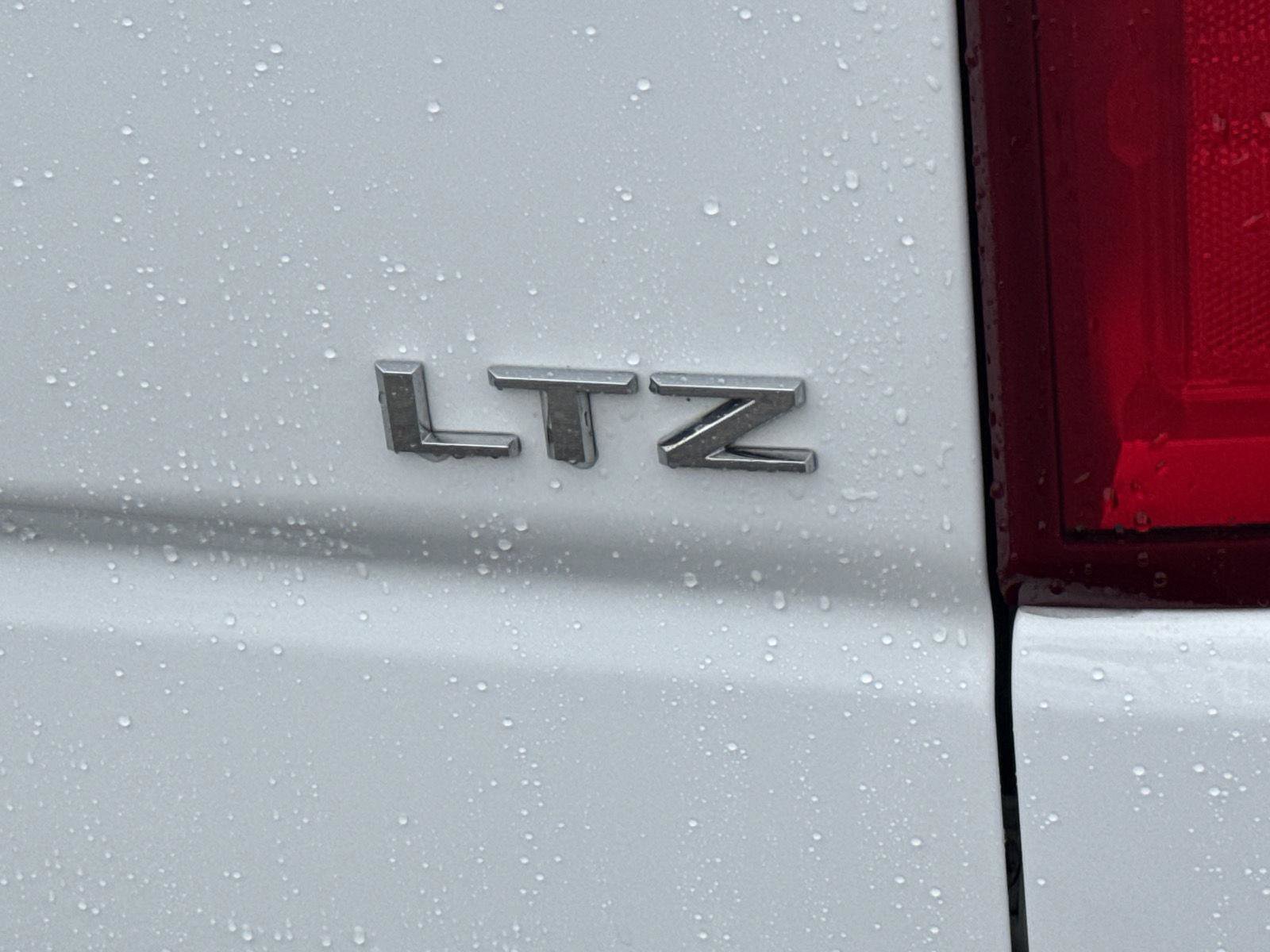 Used 2022 Chevrolet Silverado 1500 LTZ w/ Max Trailering Package image 9