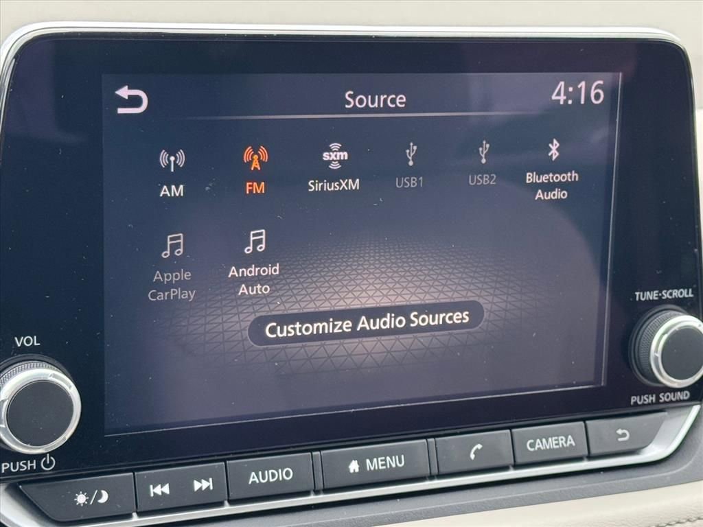 Used 2025 Nissan Rogue SV image 23