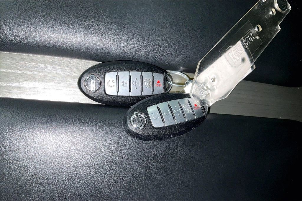 Used 2018 Nissan Murano SL w/ Moonroof Package image 13