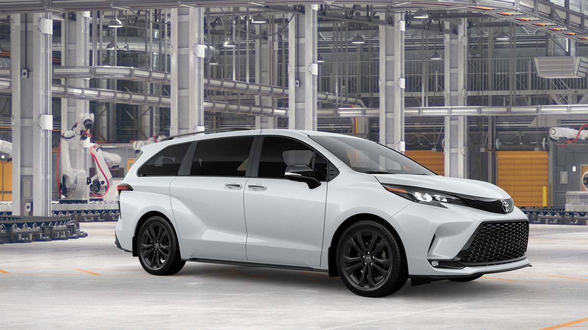 New 2026 Toyota Sienna XSE FWD image 16