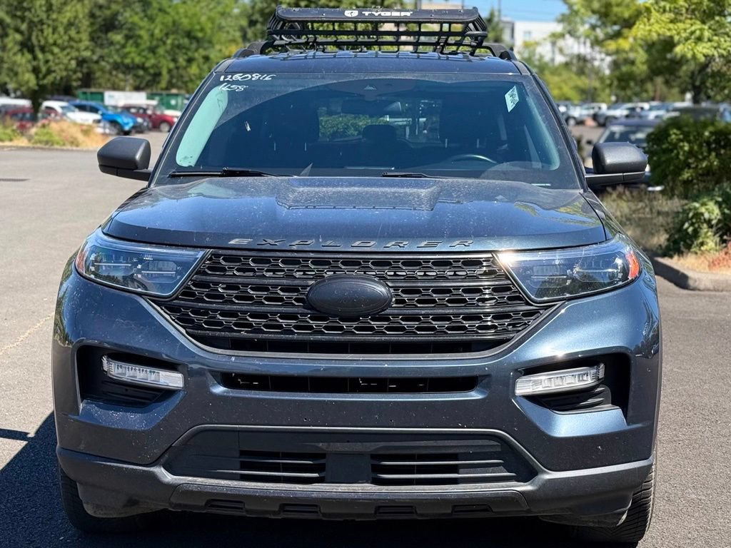 Used 2022 Ford Explorer XLT w/ Equipment Group 202A AWD/4WD image 8