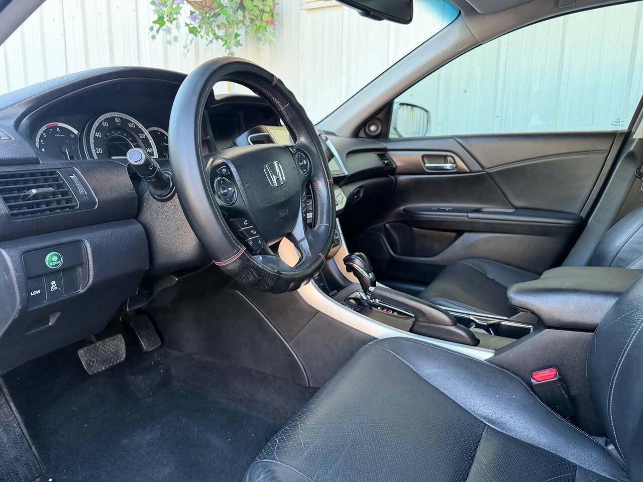 Used 2014 Honda Accord Touring image 11