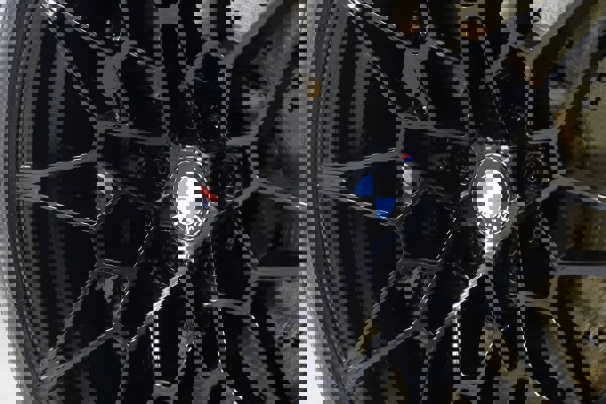 Used 2021 BMW M4 Coupe w/ Executive Package RWD image 19