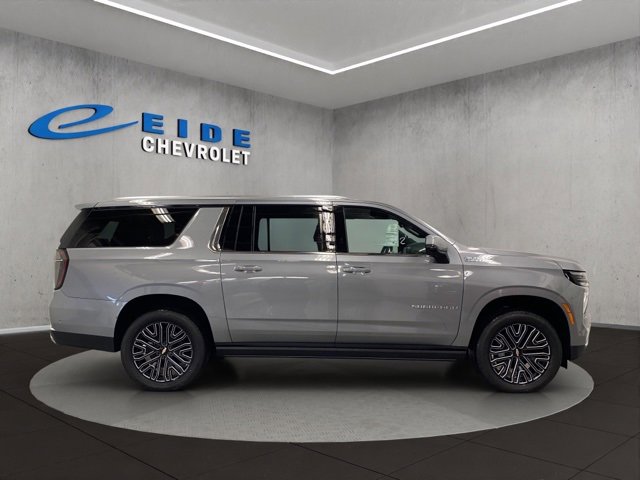 New 2026 Chevrolet Suburban High Country video 2