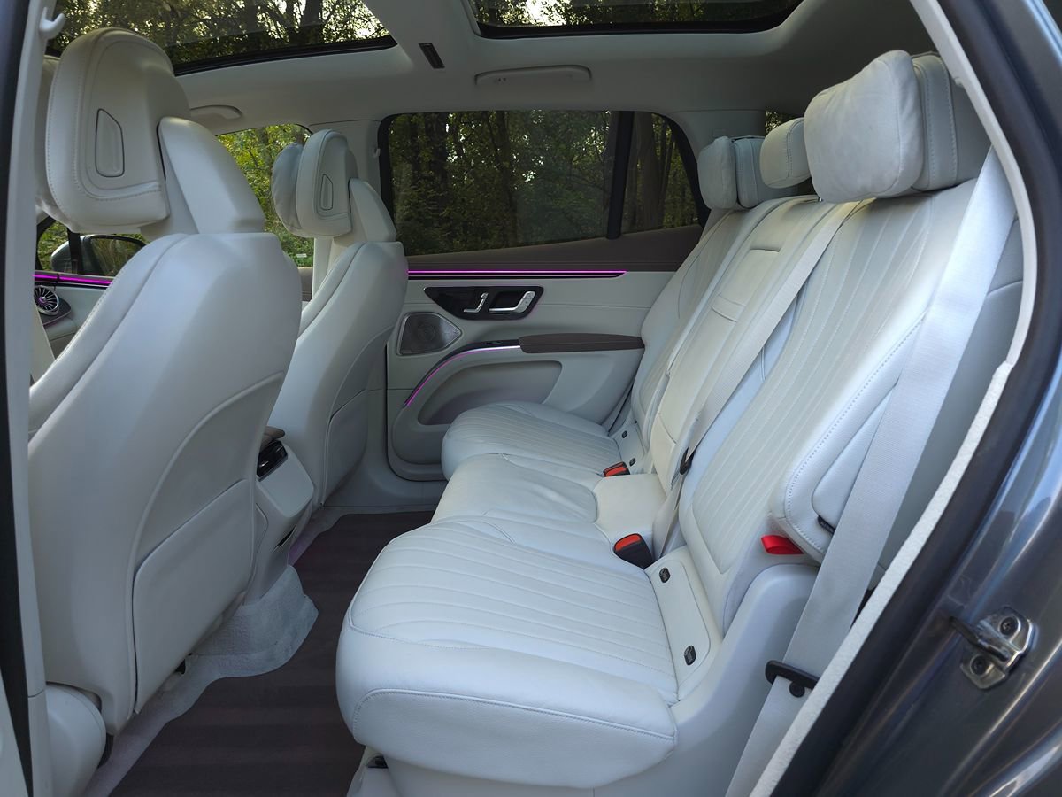 Used 2023 Mercedes-Benz EQS 450+ SUV image 15