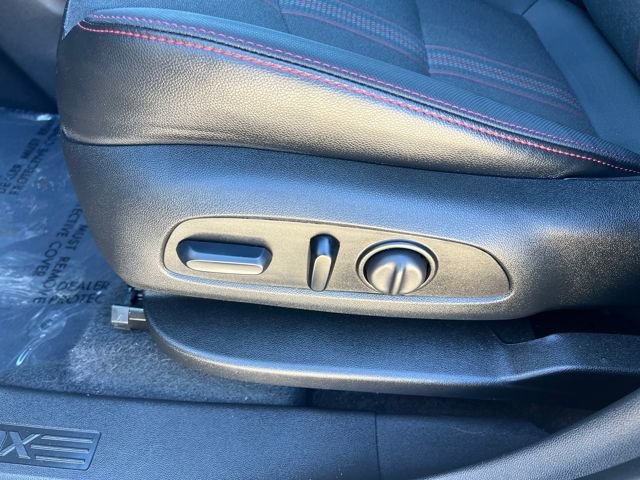Used 2023 Chevrolet Equinox RS FWD image 12