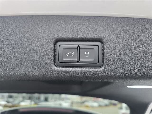 Used 2025 Audi Q5 Prestige image 17