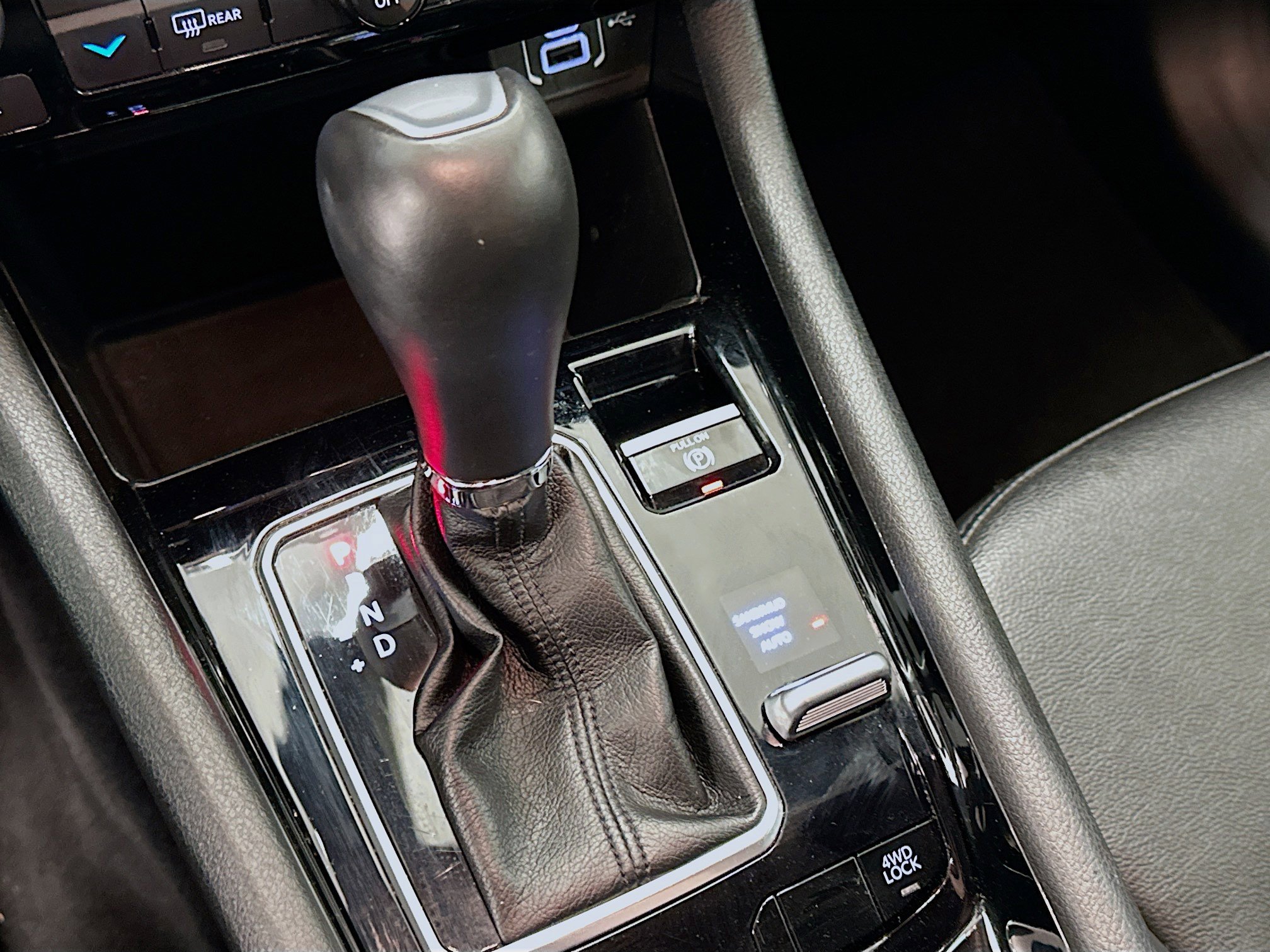 Used 2025 Jeep Compass Limited image 24