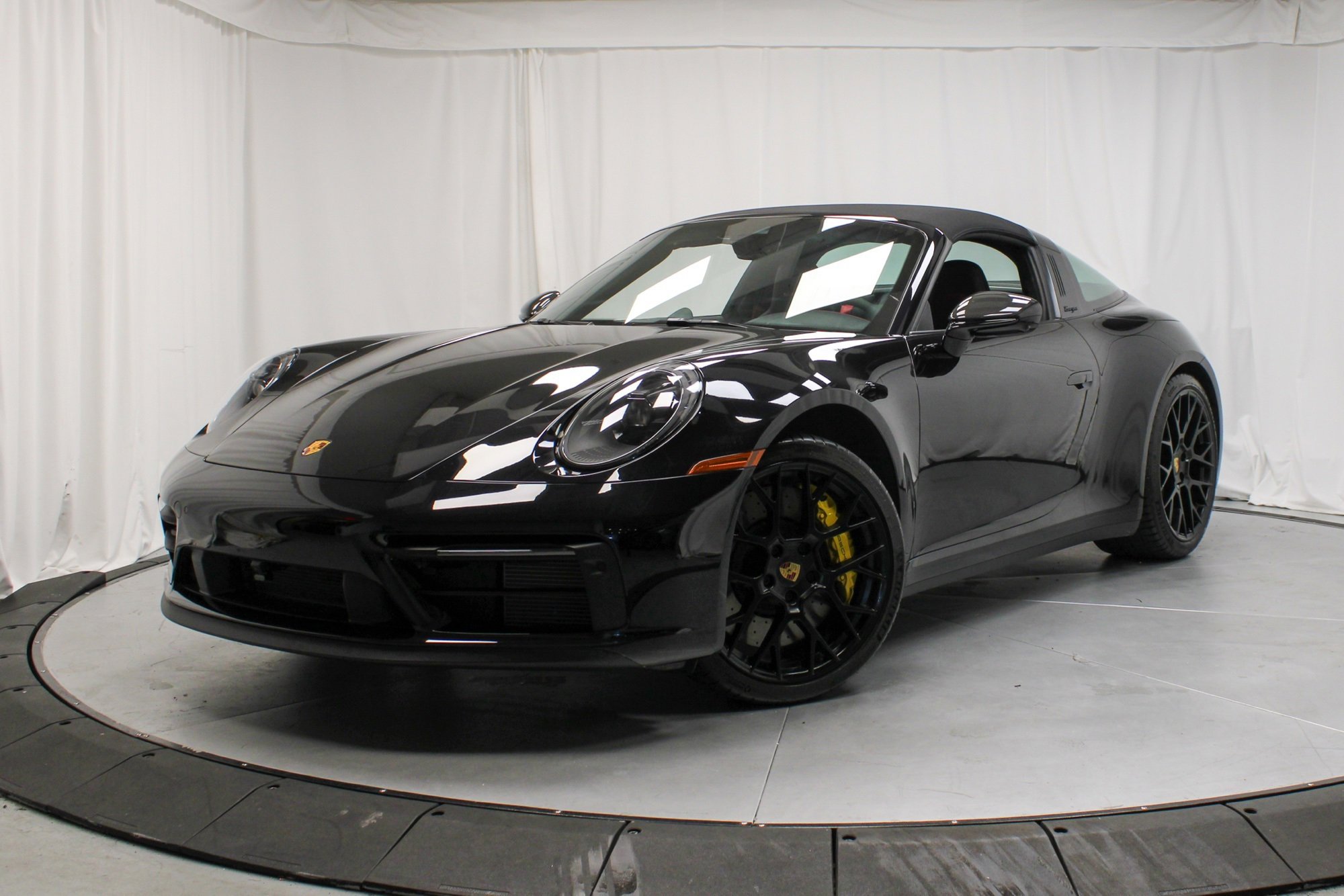 Certified 2023 Porsche 911 Targa 4 GTS image 1
