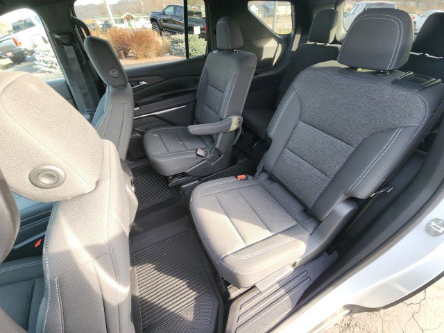 Used 2024 Chevrolet Traverse LT image 25