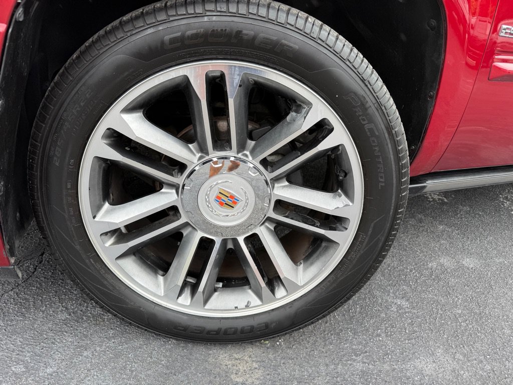 Used 2013 Cadillac Escalade Premium AWD/4WD image 21