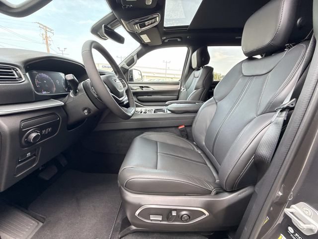 New 2026 Jeep Grand Wagoneer 4WD w/ Premium Group I image 8