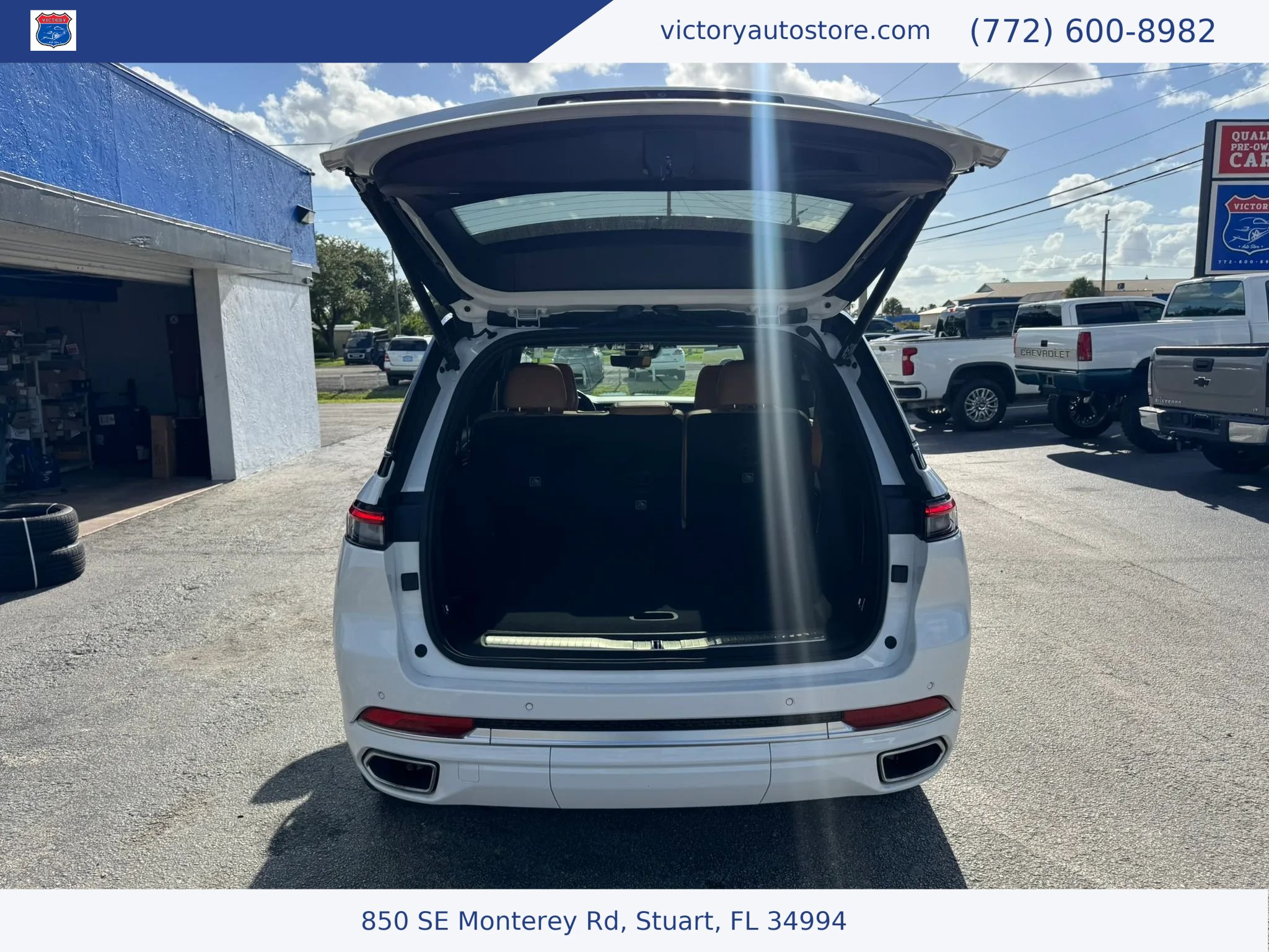 Used 2024 Jeep Grand Cherokee Summit w/ Adv Protech Group IV AWD/4WD image 25
