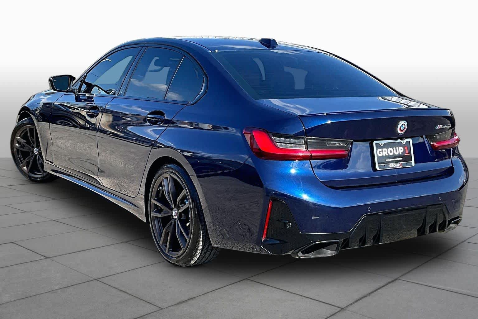 Used 2023 BMW M340i RWD image 11