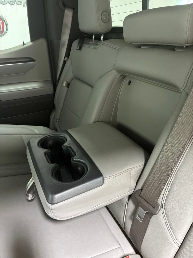 Used 2025 GMC Sierra 1500 SLT AWD/4WD image 18