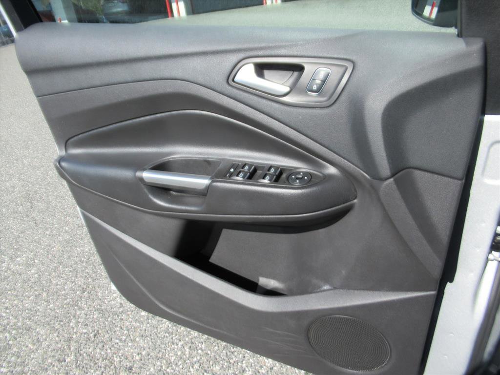 Used 2017 Ford C-MAX SE image 27