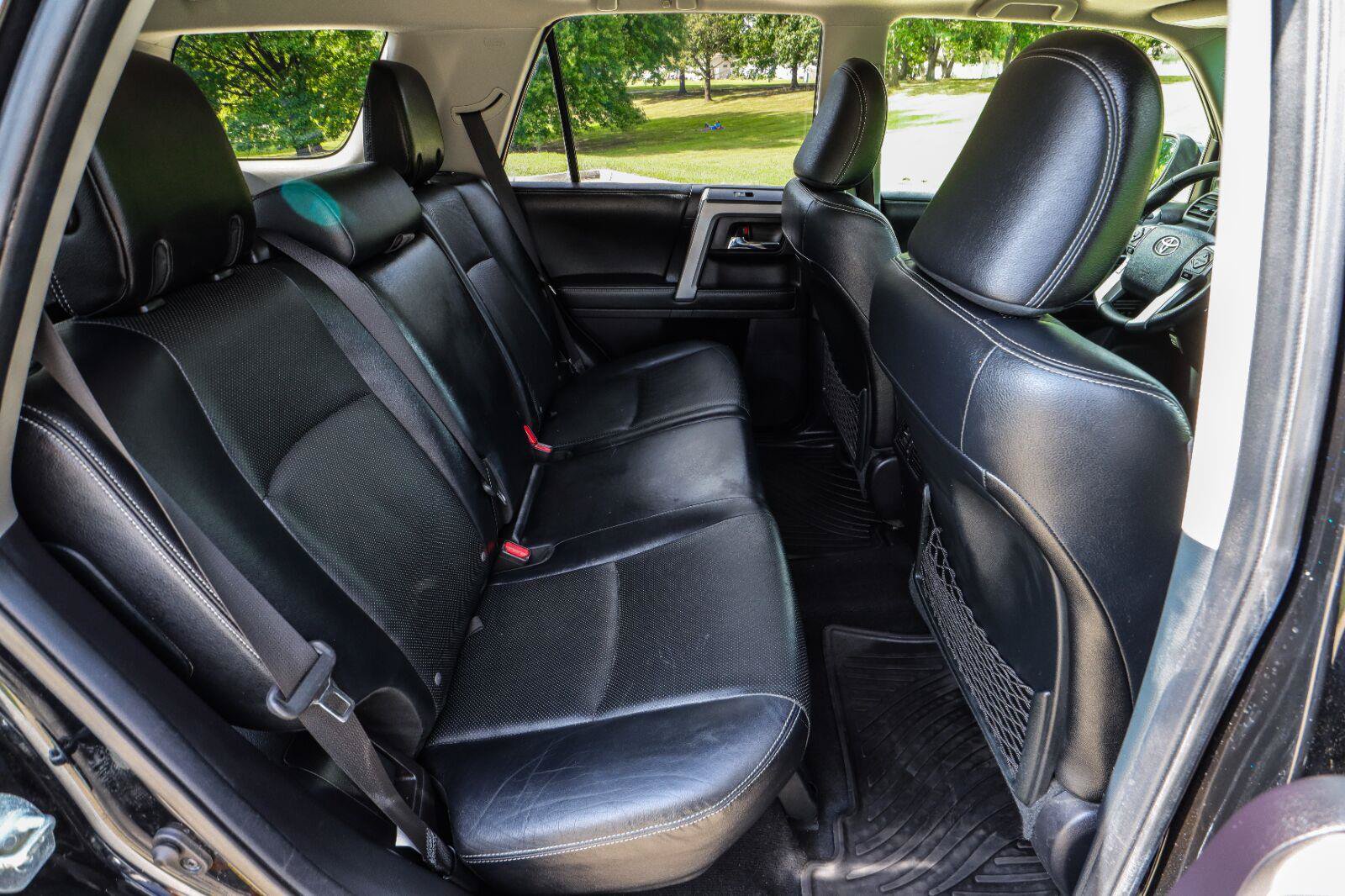 Used 2014 Toyota 4Runner Limited AWD/4WD image 37