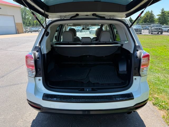 Used 2018 Subaru Forester 2.5i Limited w/ Popular Package #2 AWD/4WD image 3