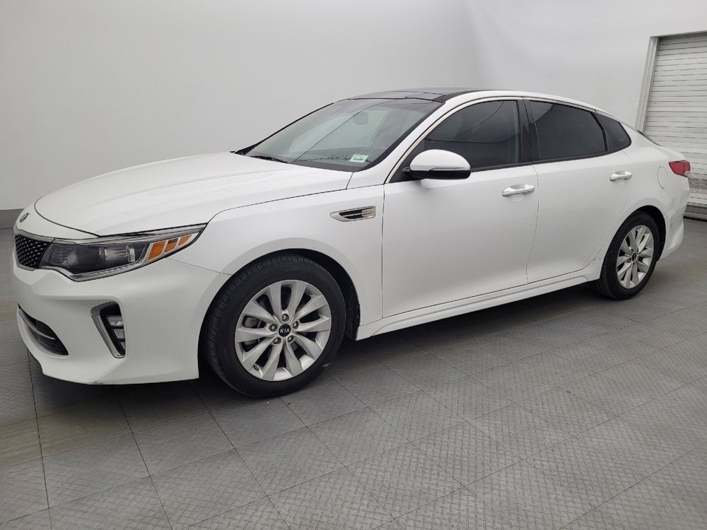 Used 2018 Kia Optima EX w/ Technology Package FWD image 2