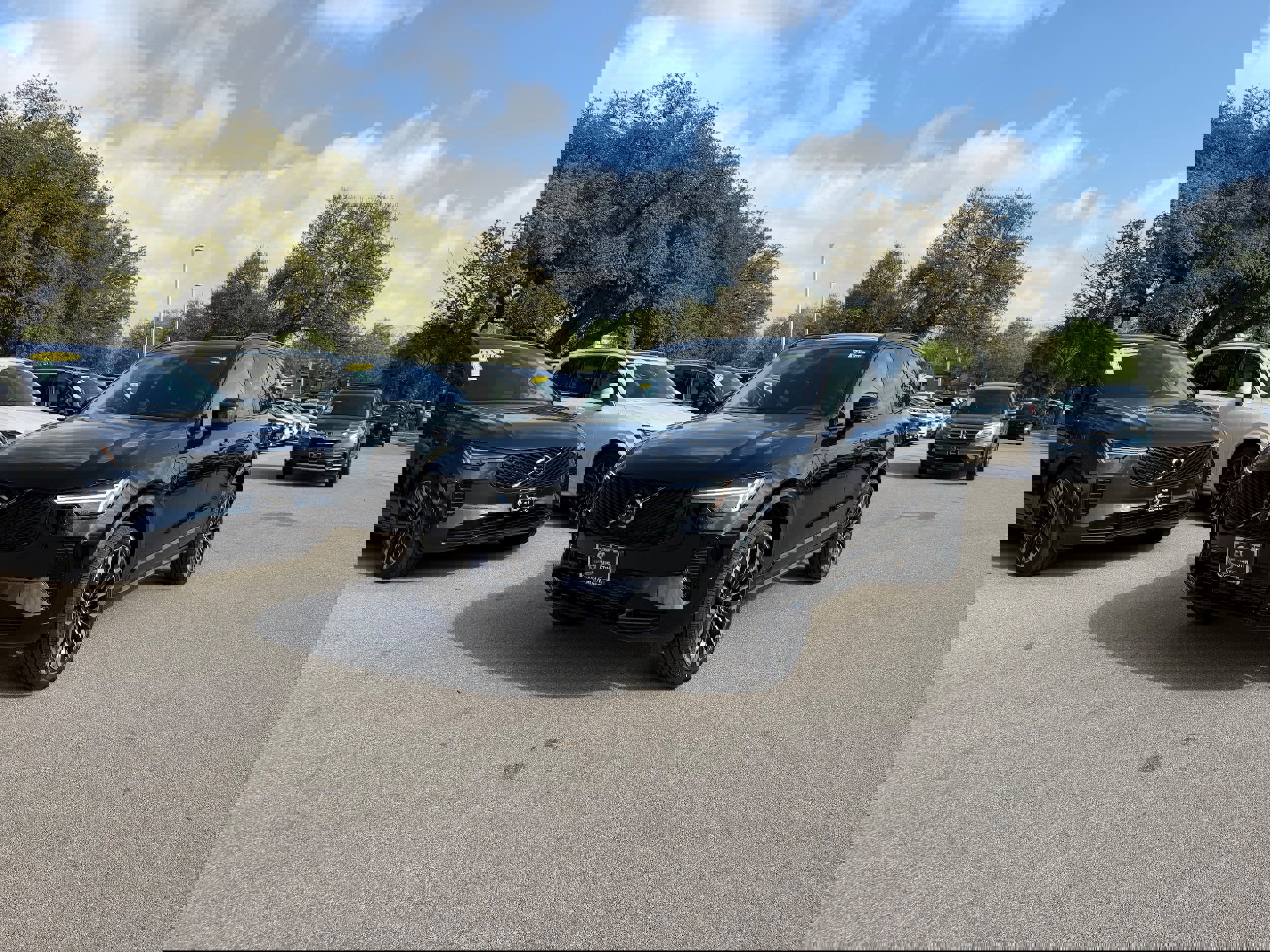 New 2026 Volvo XC90 T8 Ultra w/ Protection Package Premier image 2