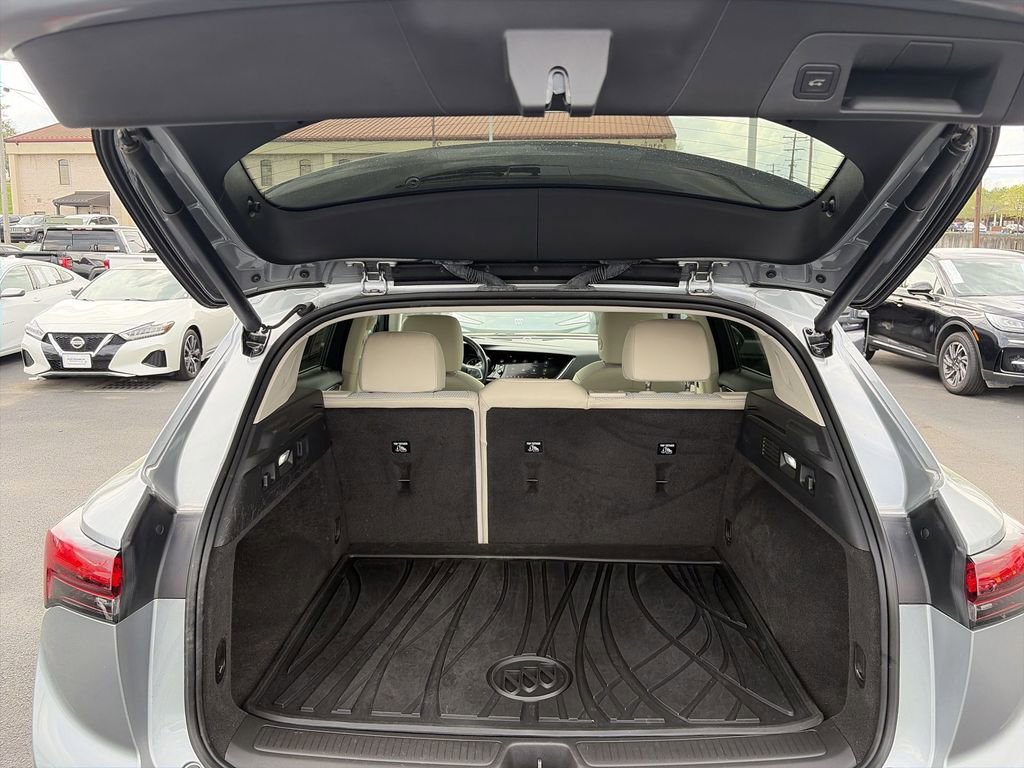 Used 2023 Buick Envision Preferred image 29