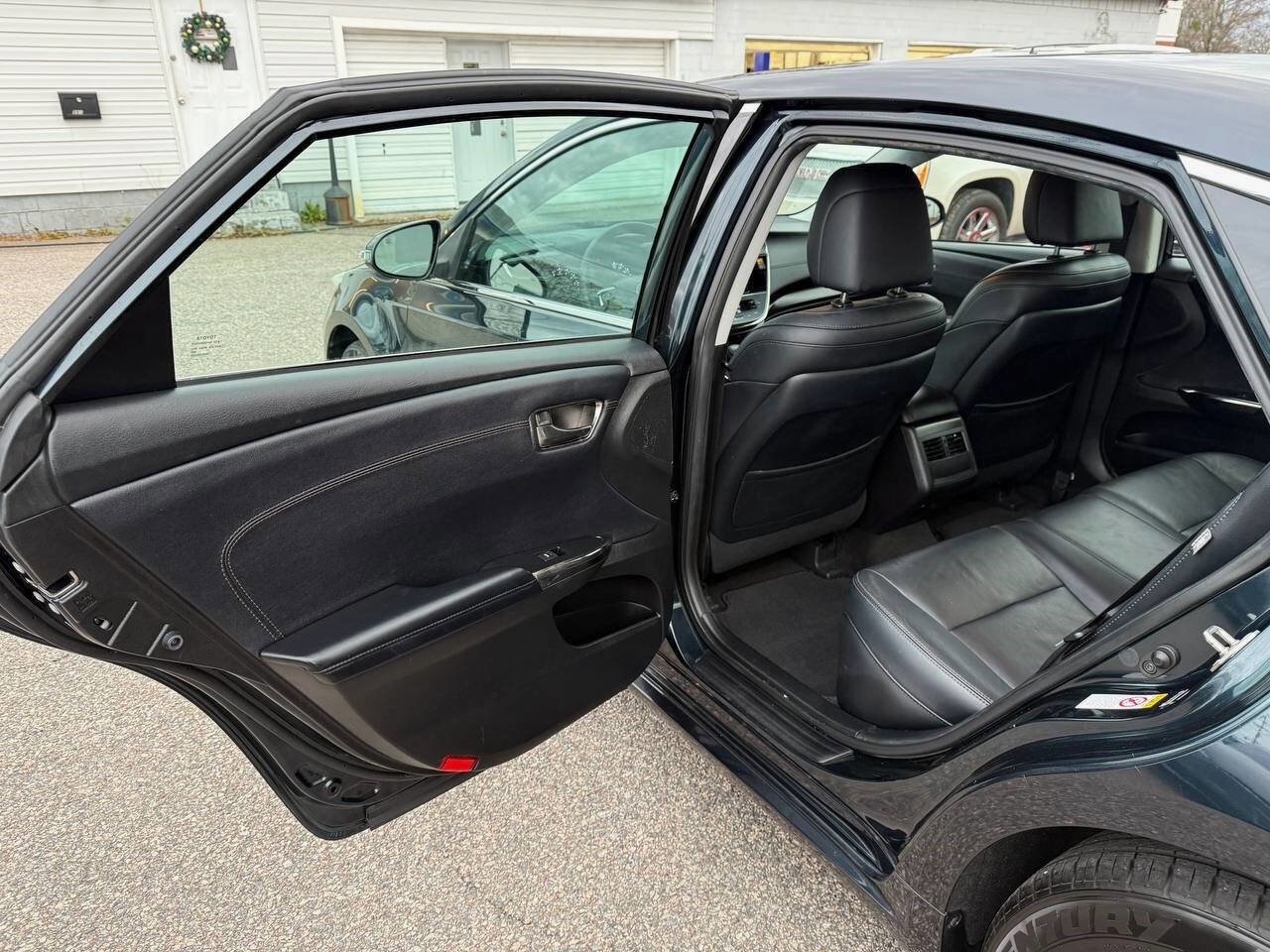 Used 2016 Toyota Avalon XLE image 13