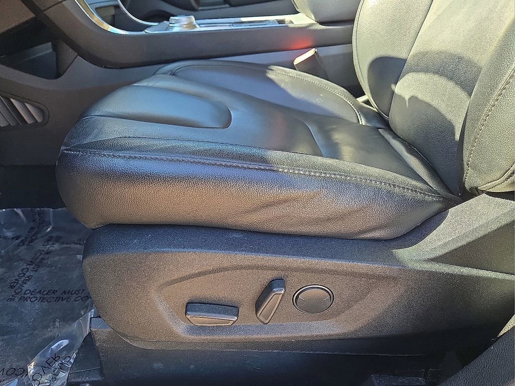 Used 2022 Ford Edge Titanium image 24