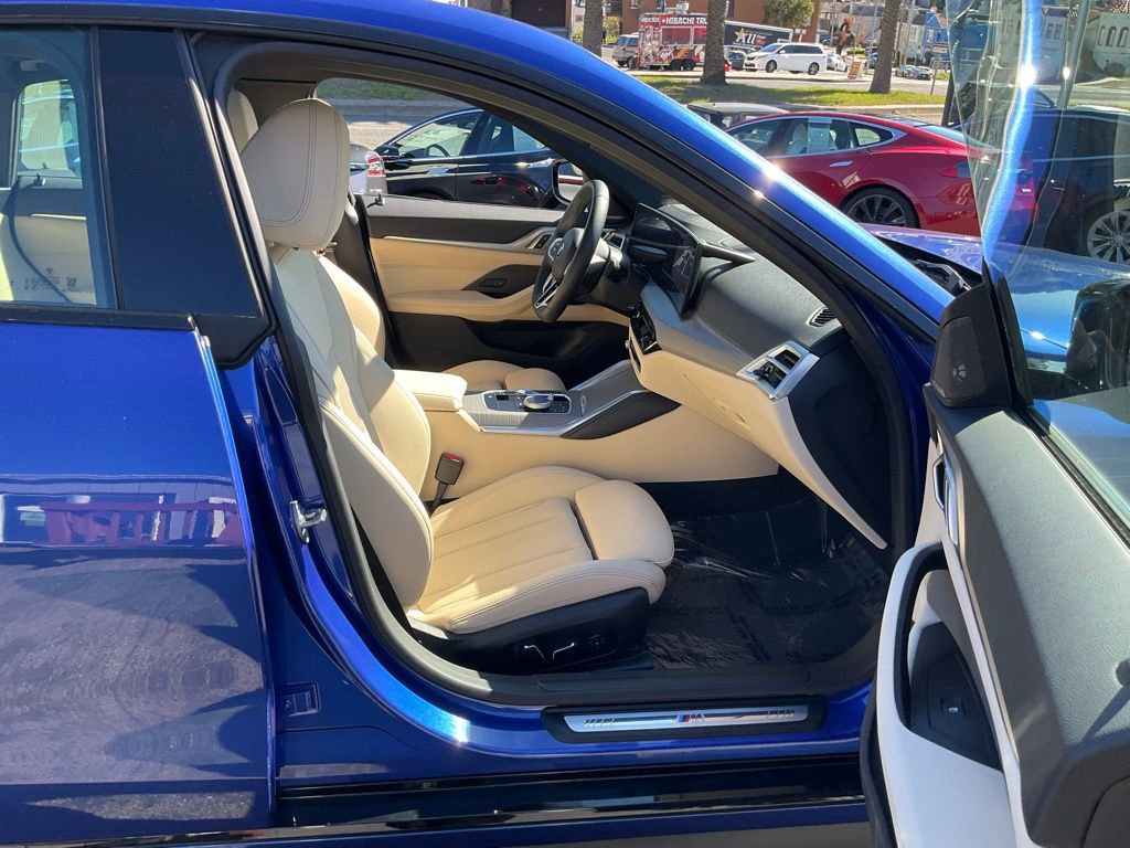 Used 2025 BMW i4 eDrive40 w/ M Sport Package image 57