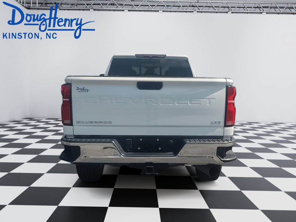 Used 2024 Chevrolet Silverado 2500 LTZ w/ LTZ Plus Package AWD/4WD image 4