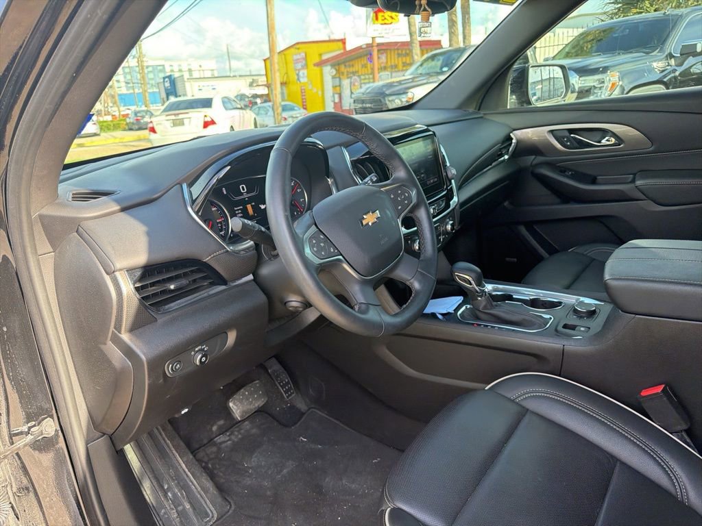 Used 2023 Chevrolet Traverse Premier FWD image 8