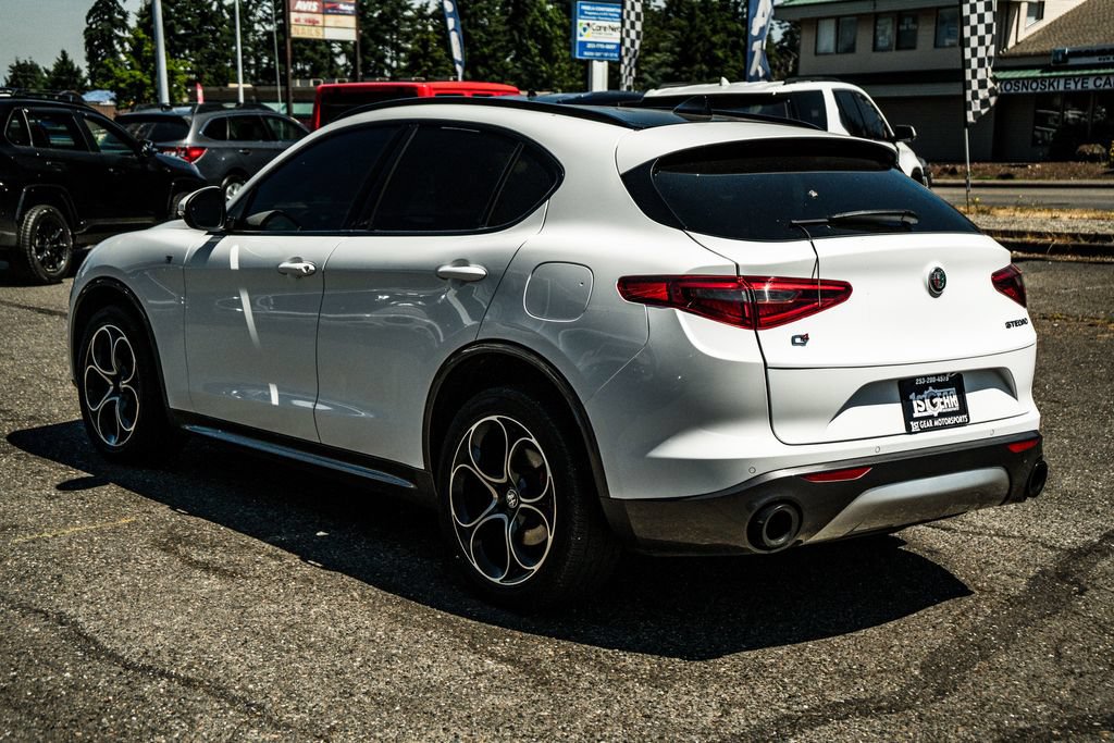 Used 2022 Alfa Romeo Stelvio Ti AWD/4WD image 13